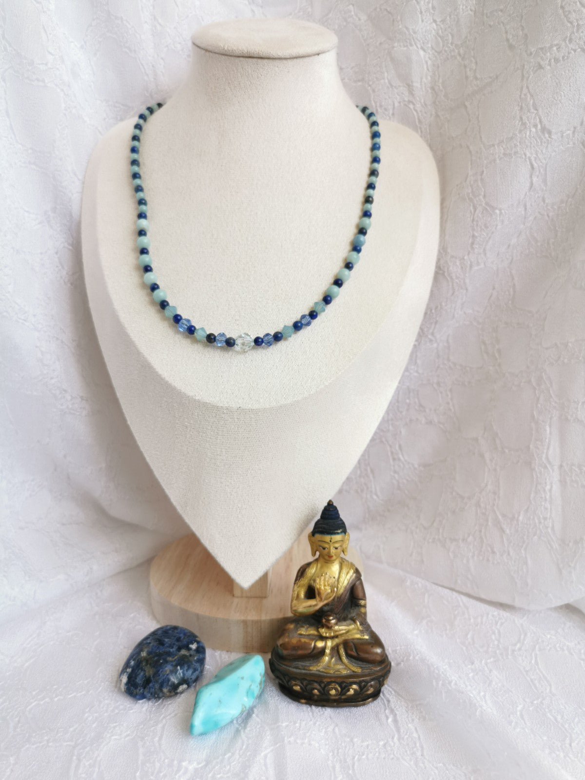 collier en amazonite, lapis lazuli et perles fantaisies facettées