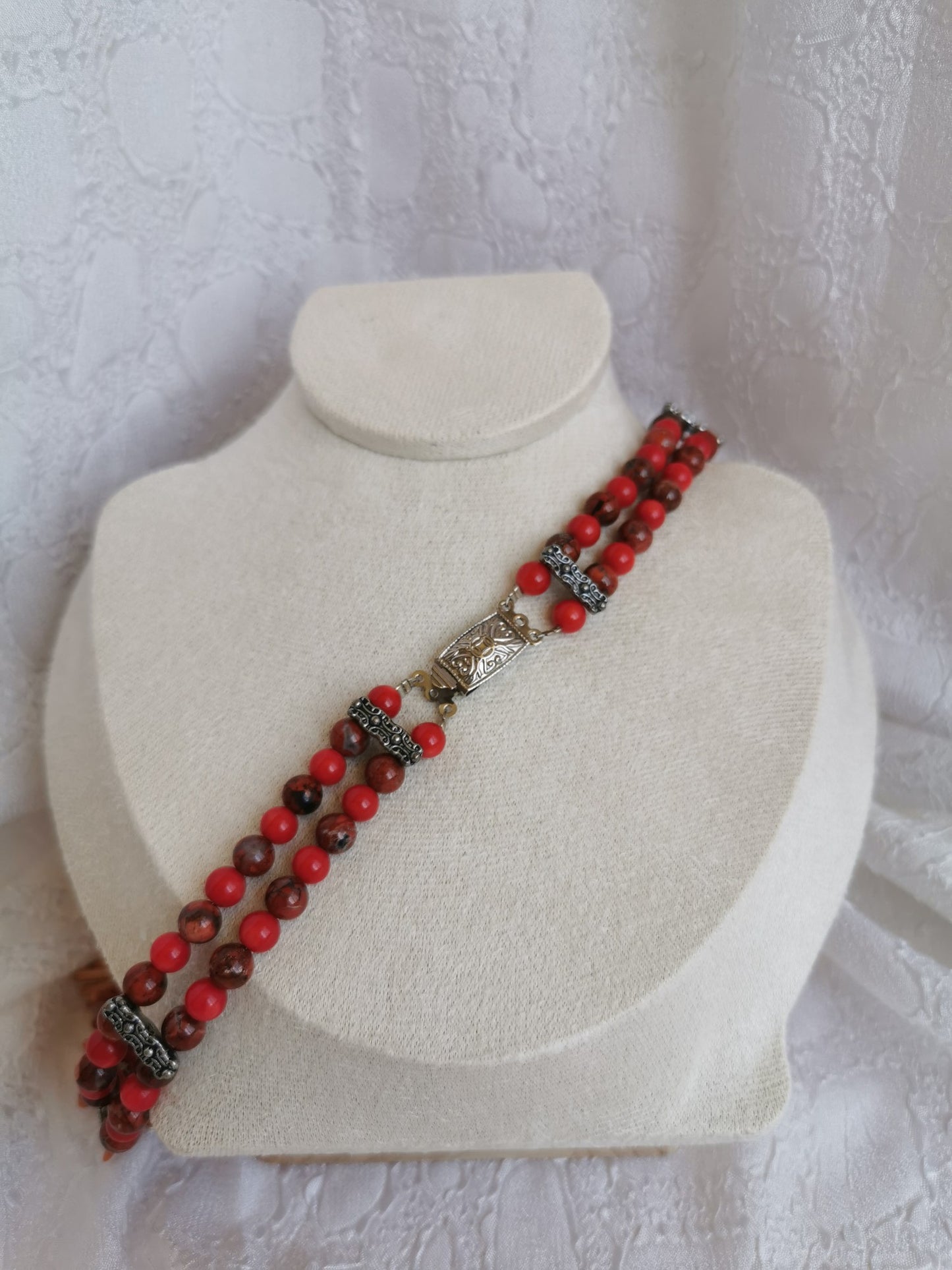 Collier double rang en jaspe rouge et gorgone