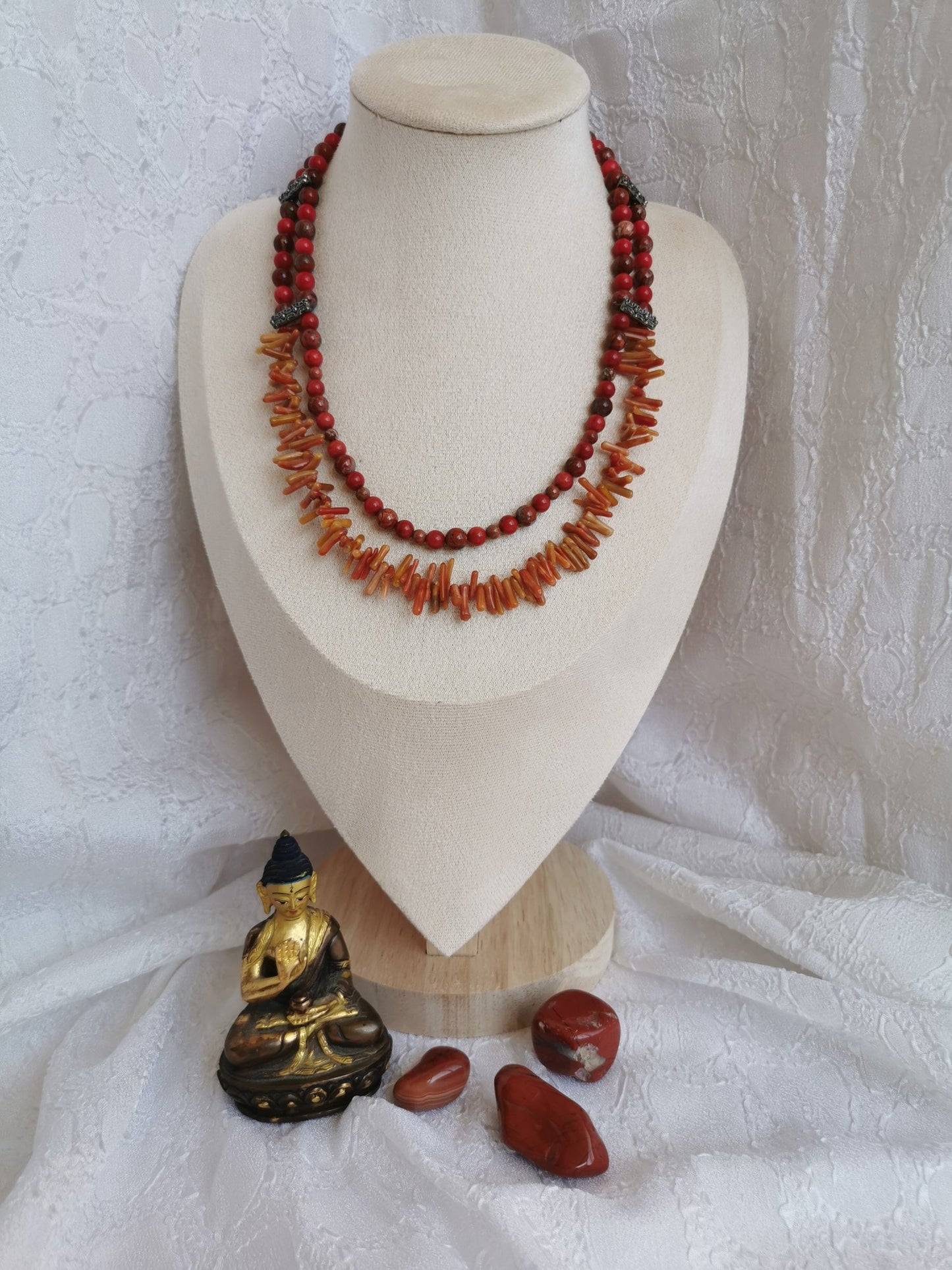 Collier double rang en jaspe rouge et gorgone