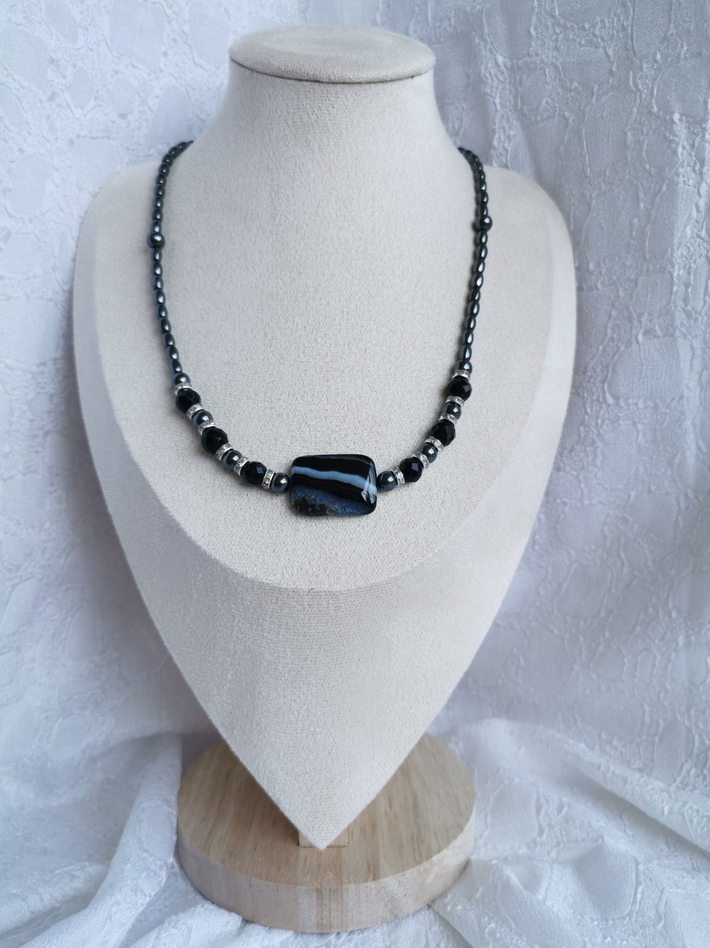 Collier hématite, onyx et agate noire rubanée