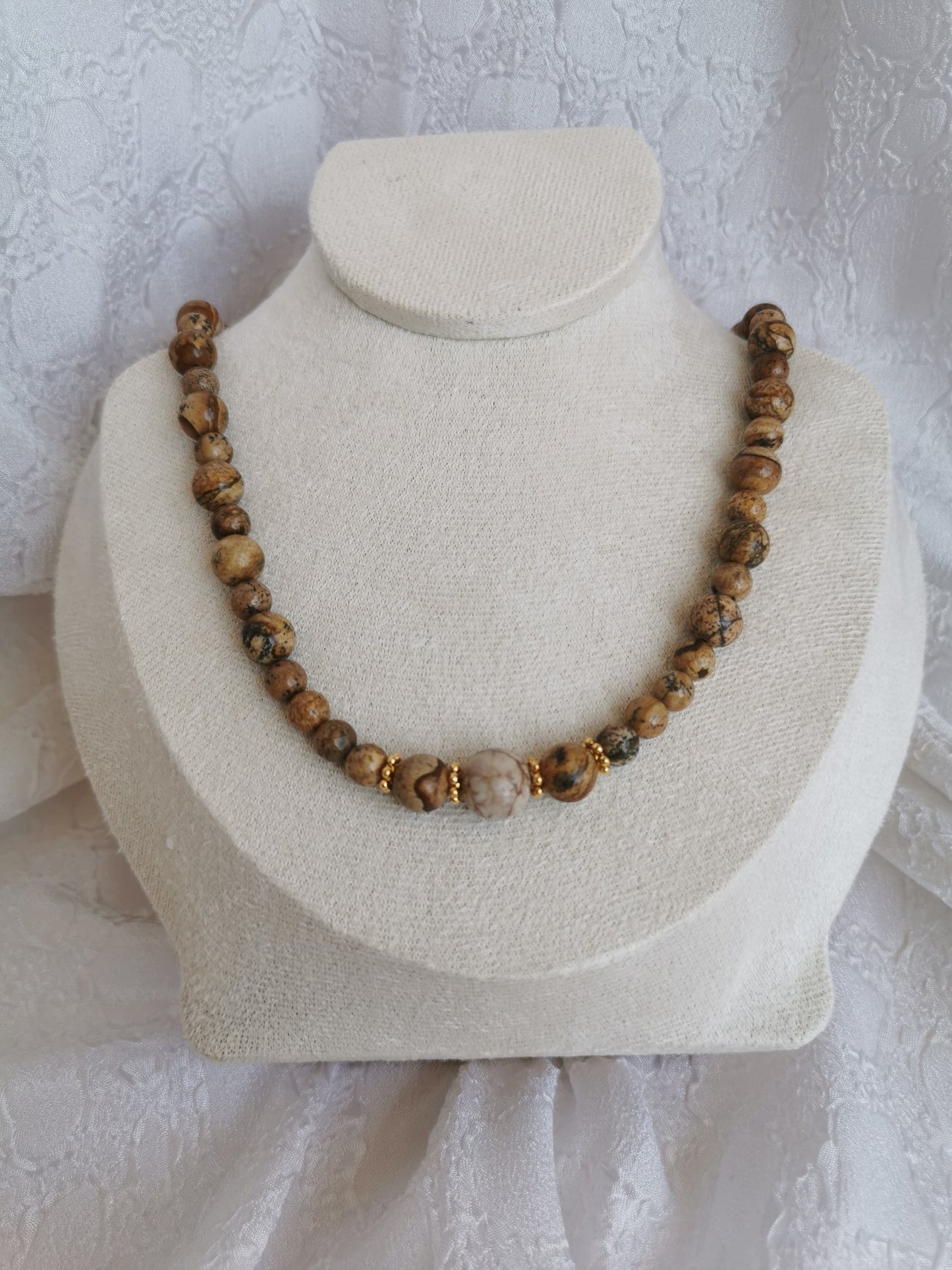 Collier en jaspe paysage