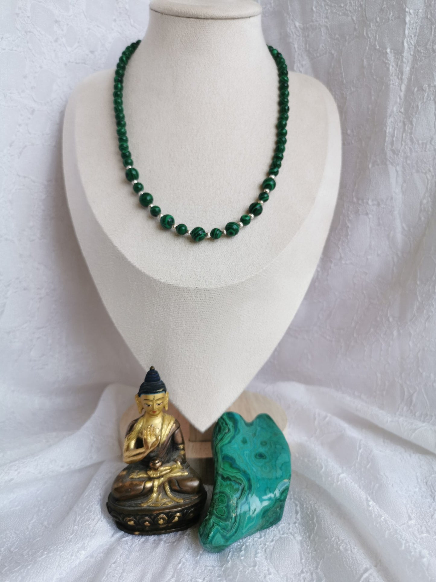 Collier en malachite avec petites perles en argent 925