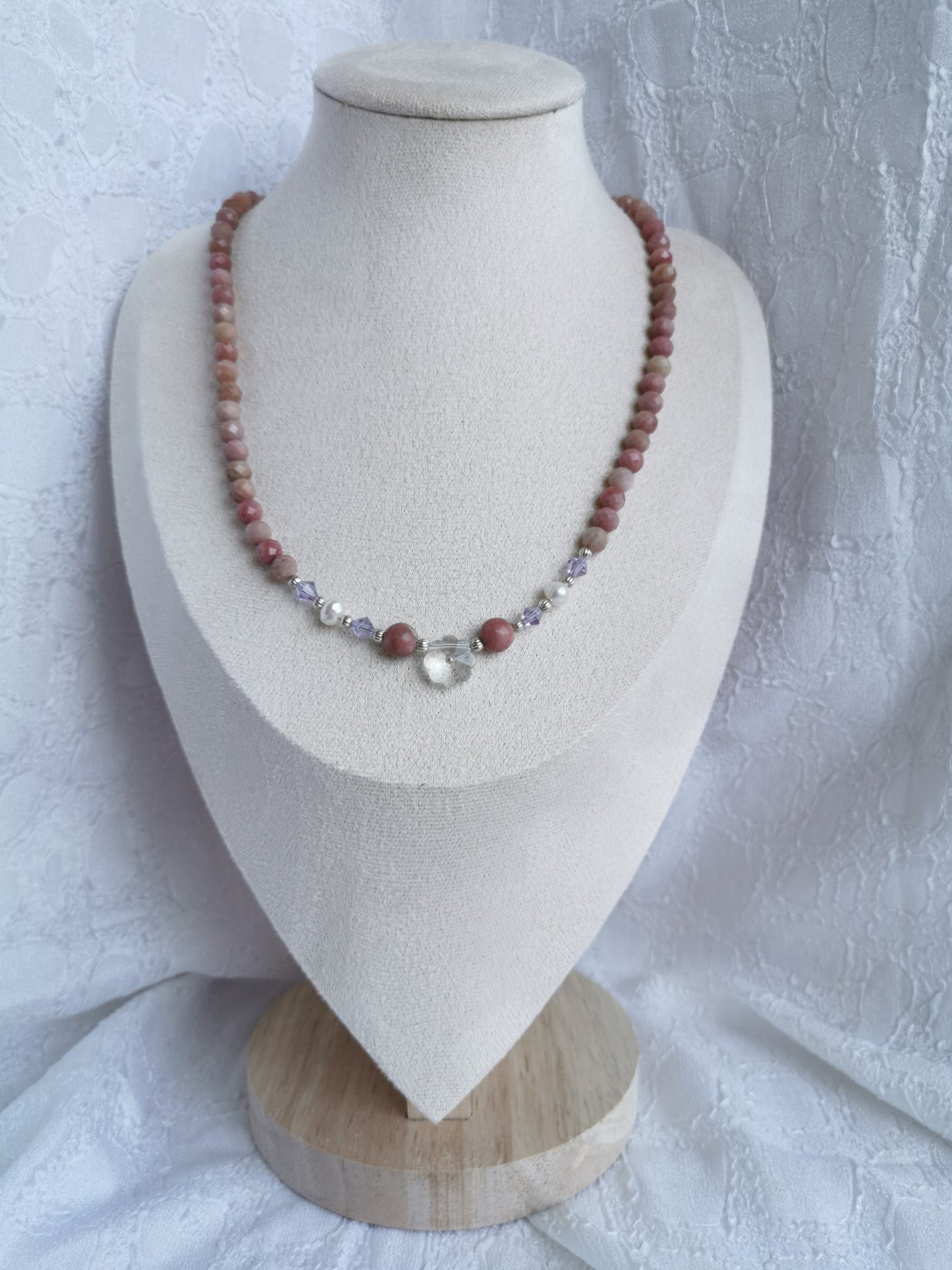 Collier en rhodonite et perles fantaisies